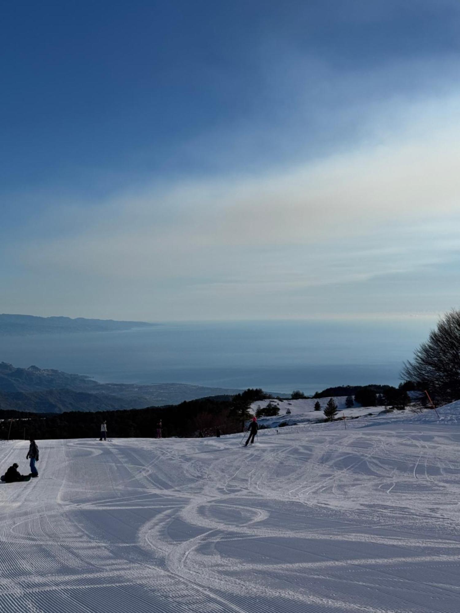 Bed And Breakfast Il Glicine Piedimonte Etneo Buitenkant foto