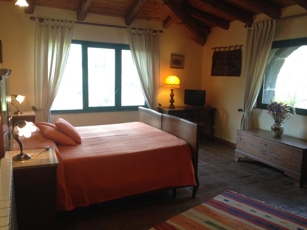 Bed And Breakfast Il Glicine Piedimonte Etneo Buitenkant foto
