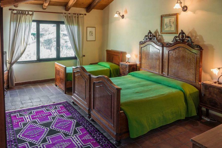 Bed And Breakfast Il Glicine Piedimonte Etneo Buitenkant foto